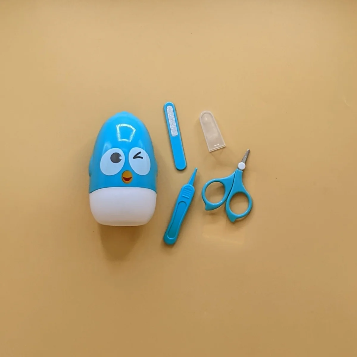 4 Pieces Manicure Set - Chick 🐣 - Image 4