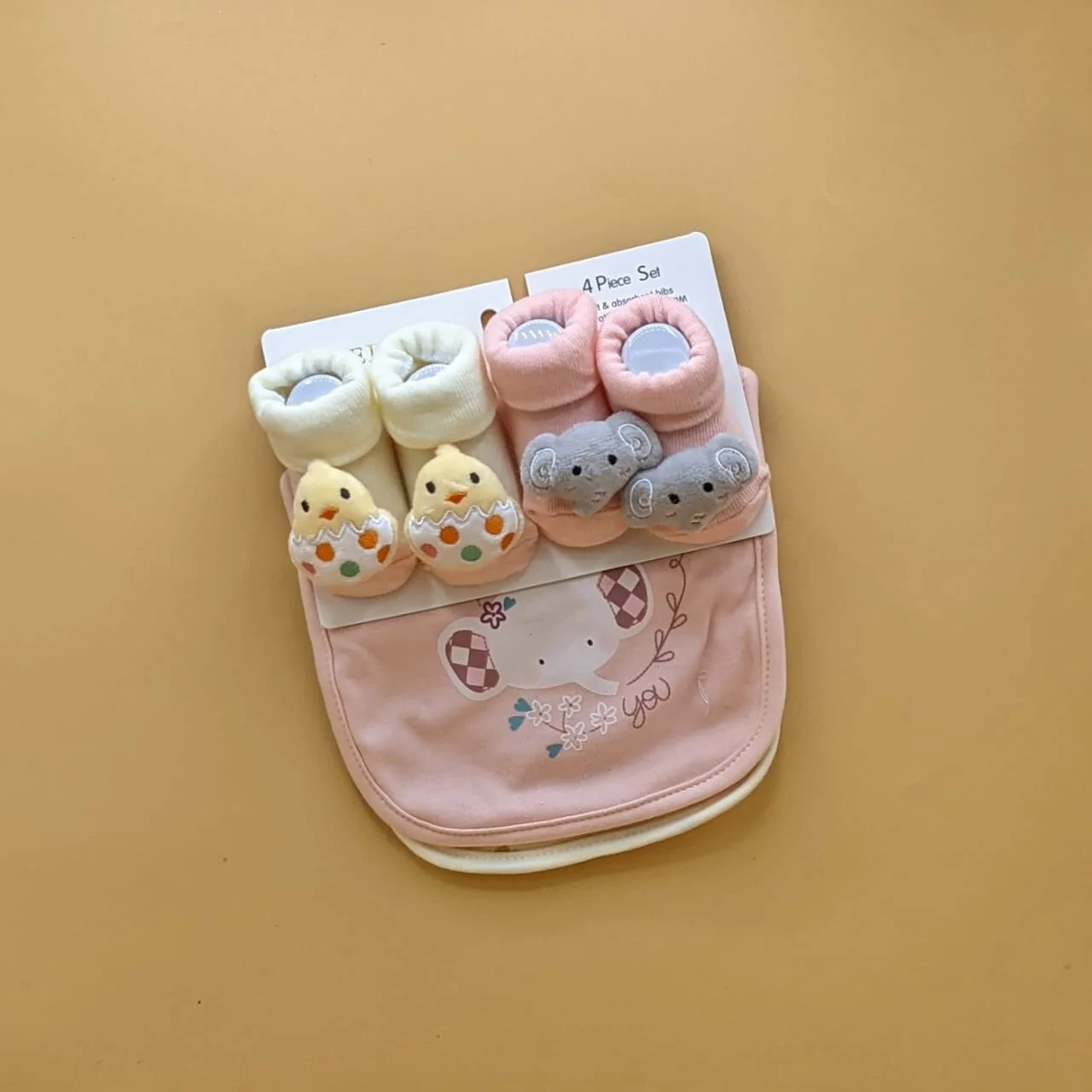 Pack of 2 Bibs & 2 Booties - Image 7