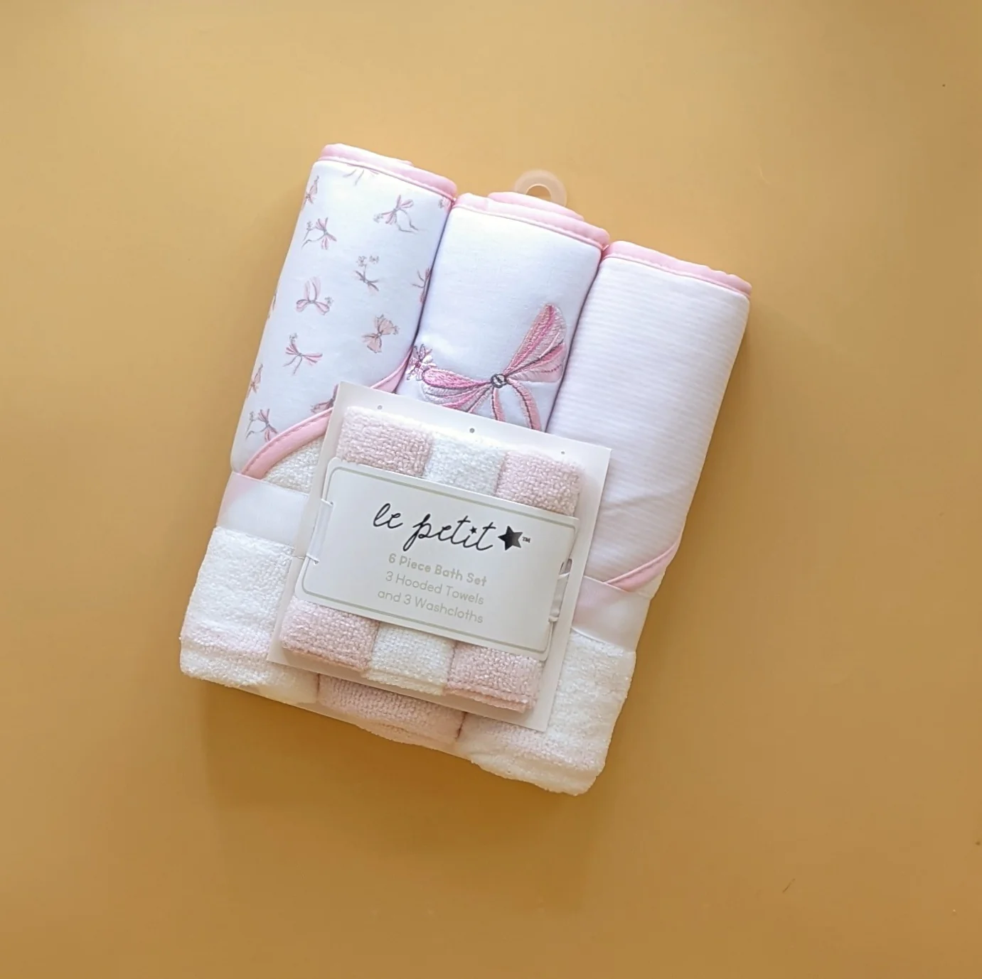 Pack of 3 Hooded Bath Towels With 3 Washcloths - Image 4