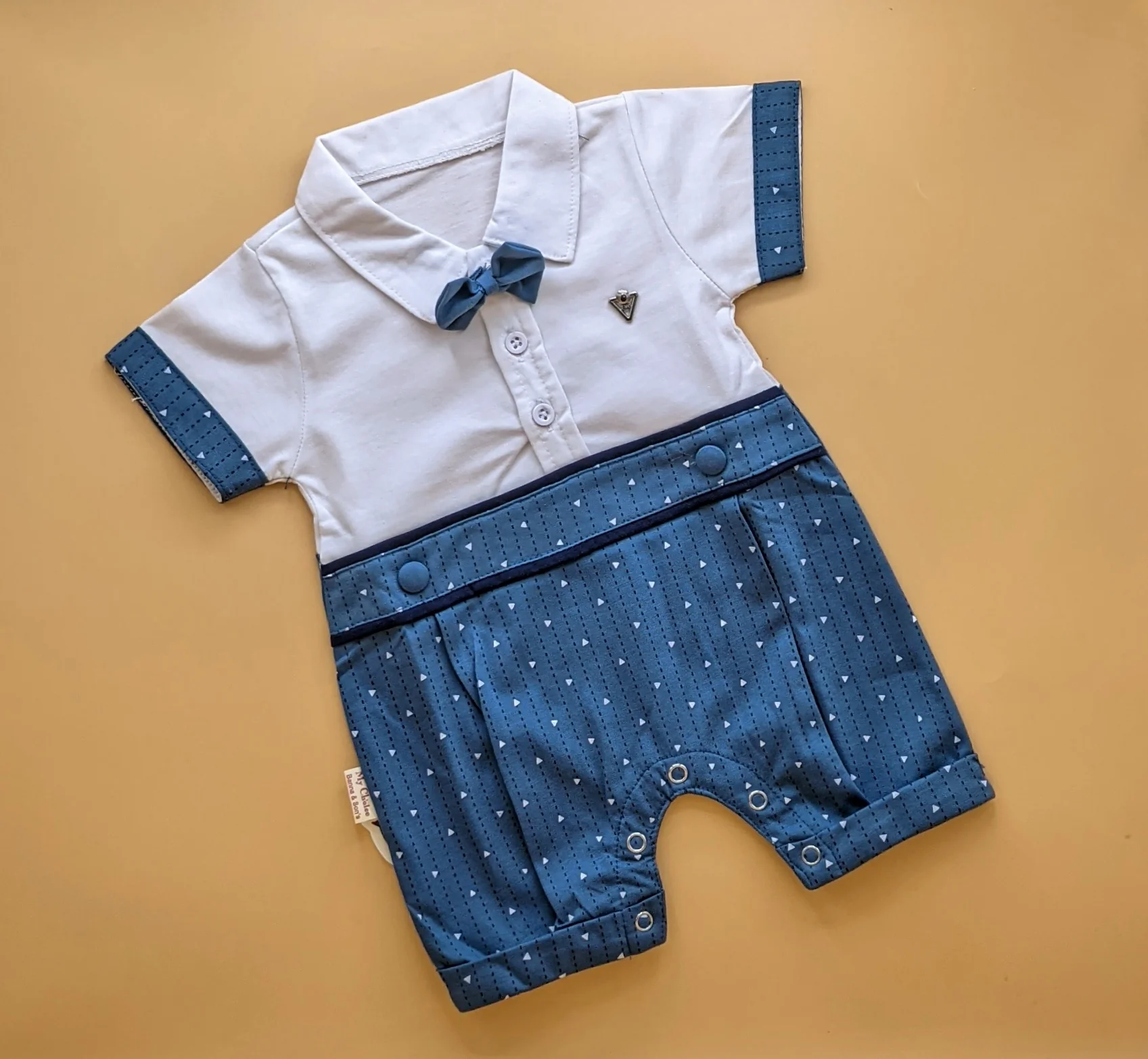 Romper - Half Sleeves - Bow/Arrows - Image 4
